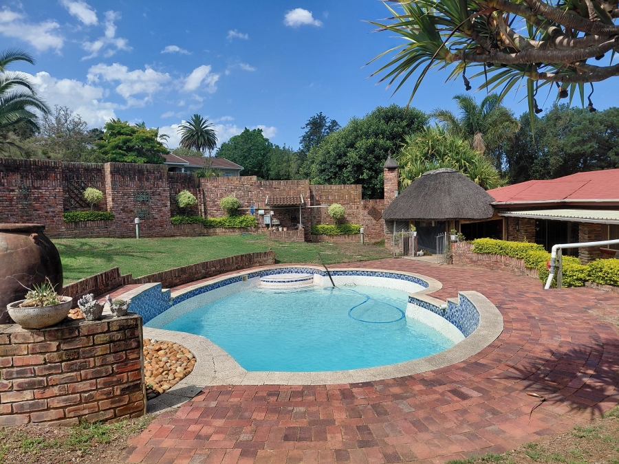 5 Bedroom Property for Sale in Vanes Estate Eastern Cape